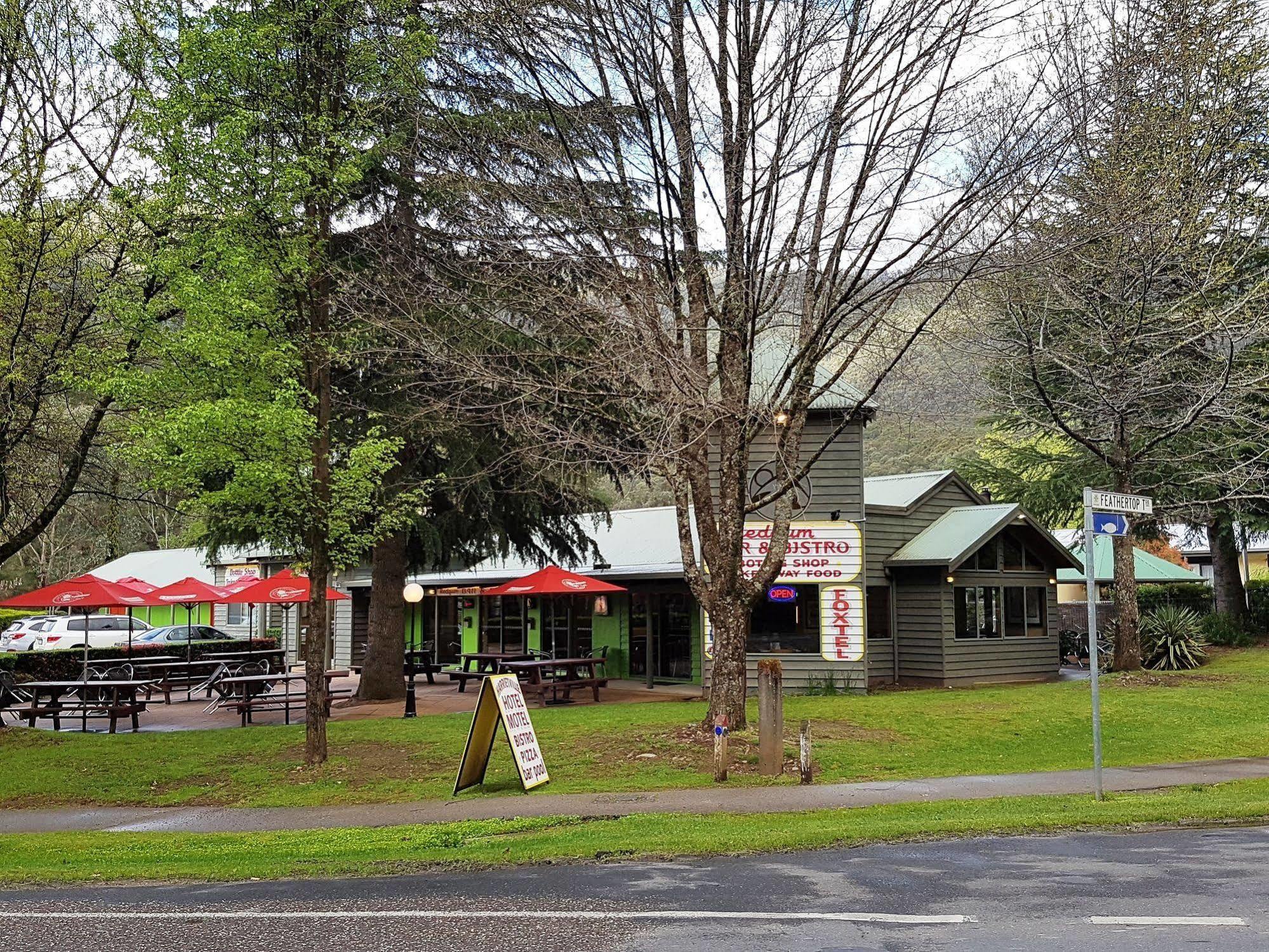 Harrietville Hotel Motel Exterior photo